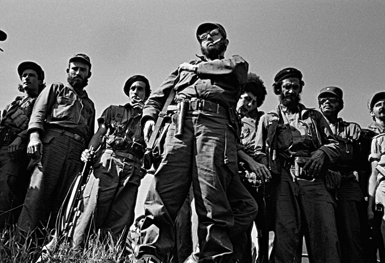 25 Historical Photos That Jump From Your Phone