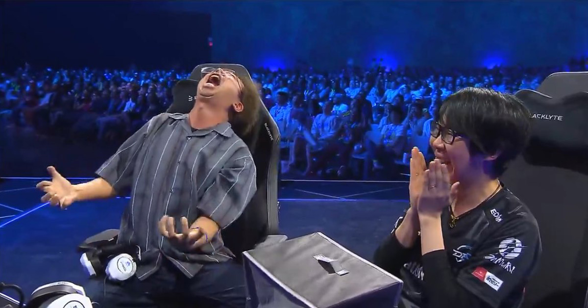 Gamer Experiences the Five Stages of Grief After Losing a Tournament