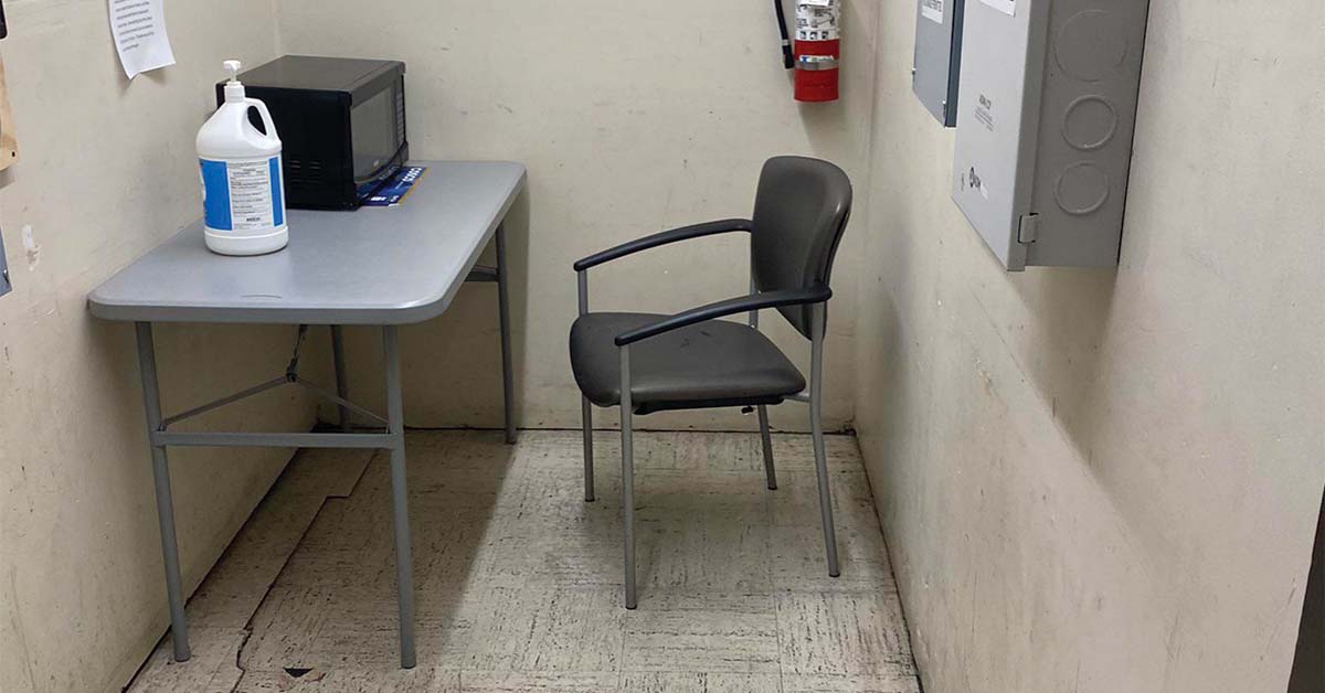 16 Photos Of The Worst Work Break Rooms Ever