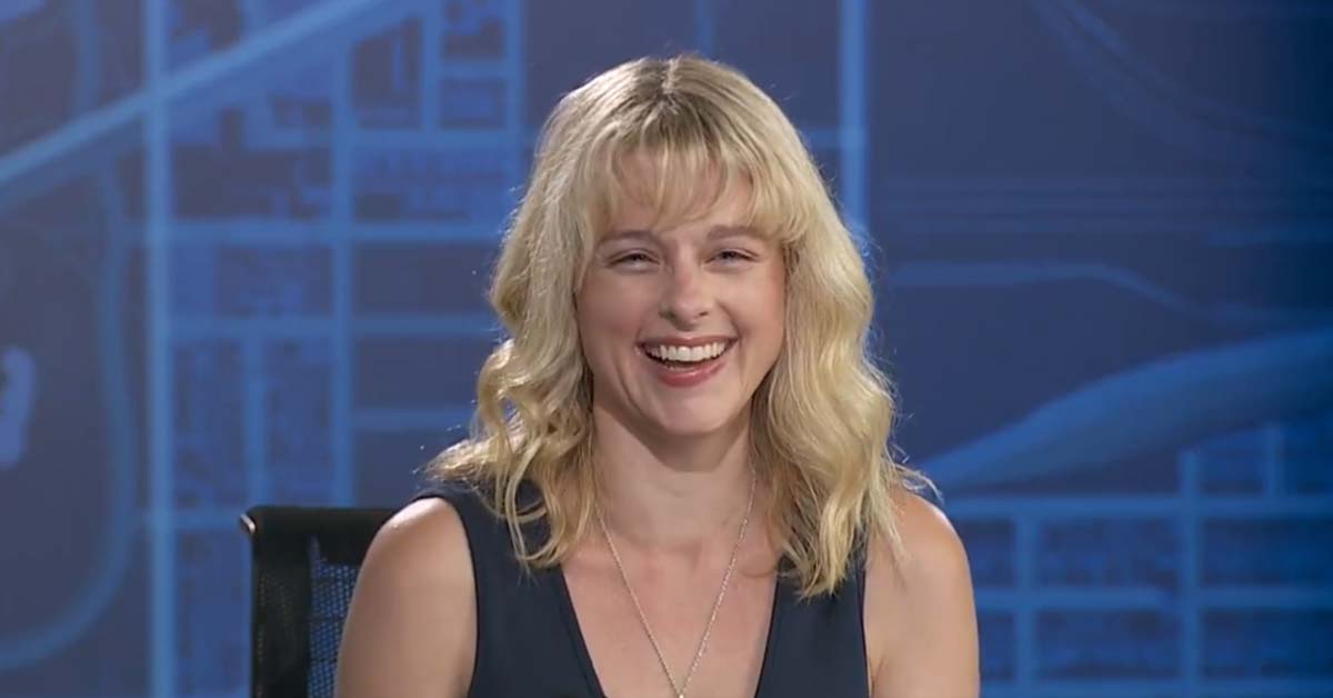 Comedian Totally Breaks Newscasters With One Simple Joke