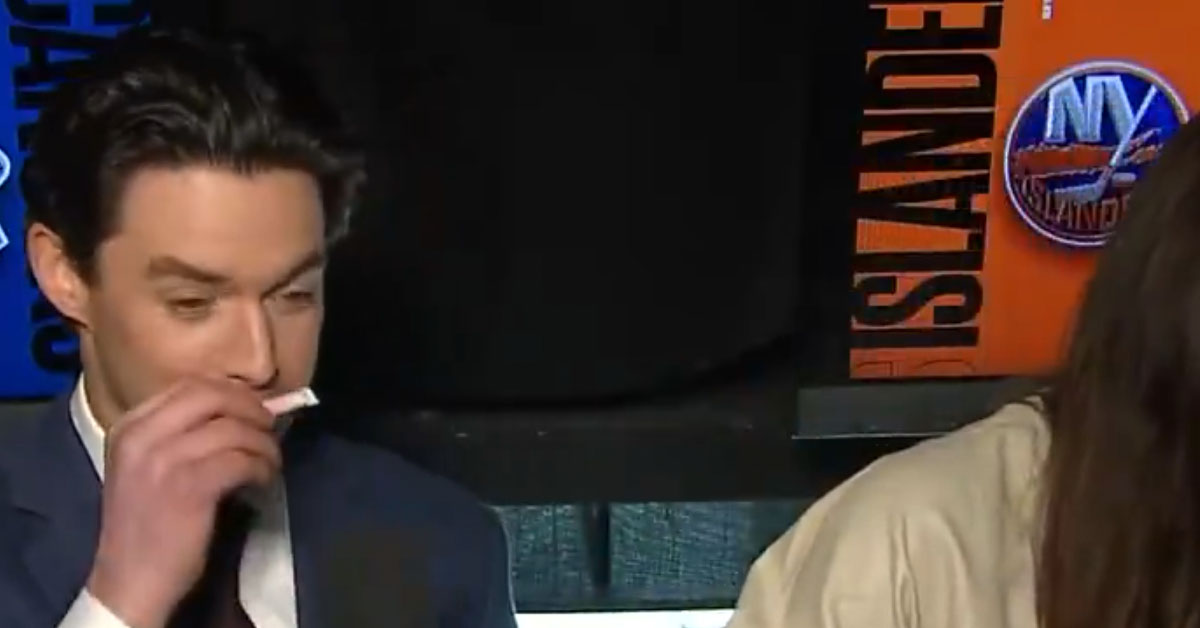In Honor of the NFL Banning Smelling Salts, Here’s a Bunch of Newscasters Trying Them for the First Time