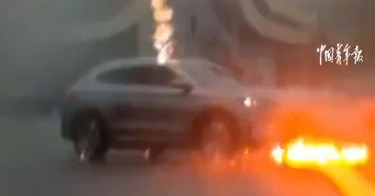 Car Gets Struck by Lightning Three Times in a Row