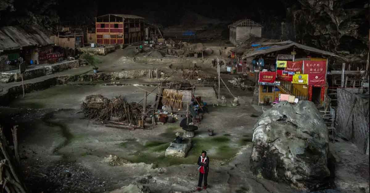 25 Photos of Zhongdong, China’s Last Cave Village
