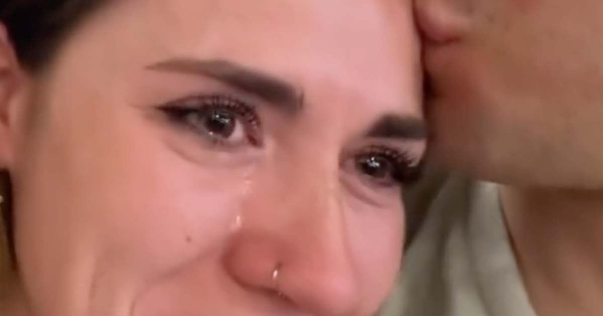 Influencer Cries That She Missed Her Flight Because ChatGPT Told Her She Didn’t Need a Visa