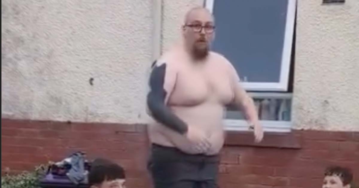 Man Has Incredible Simultaneous Fall, Faceplant,and Belly Flop in Aboveground Pool