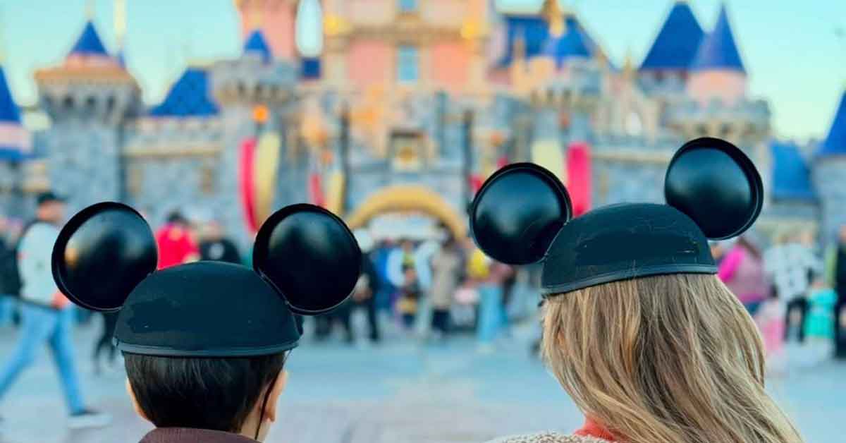 Disney Theme Park Hacks And Secrets