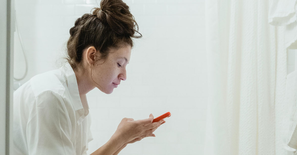 Scientists Say Using Your Phone on the Toilet Is Destroying Your Butt