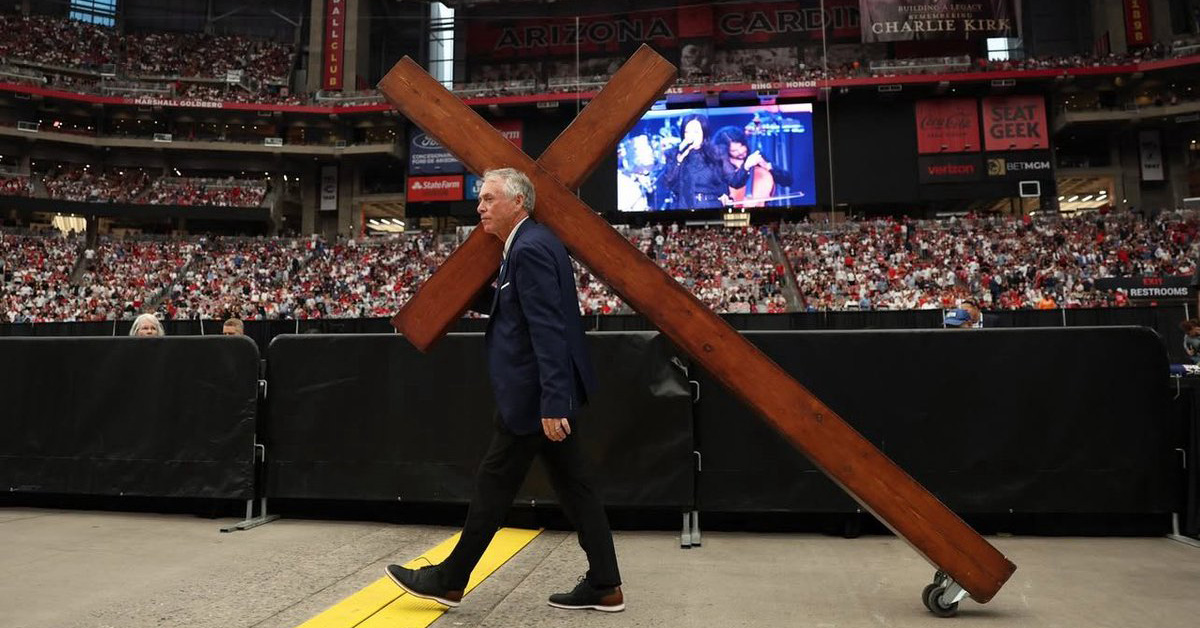 Charlie Kirk’s Memorial Allegedly Caused Grindr to Crash in Arizona