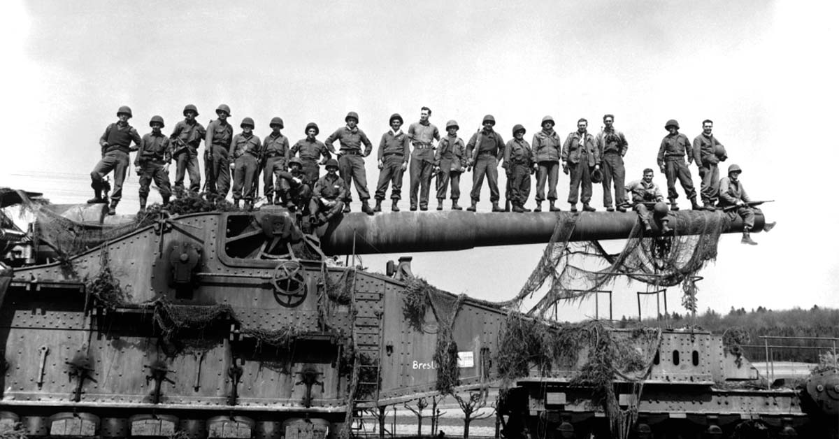 Life As A WWII Soldier, Told In 22 Photos