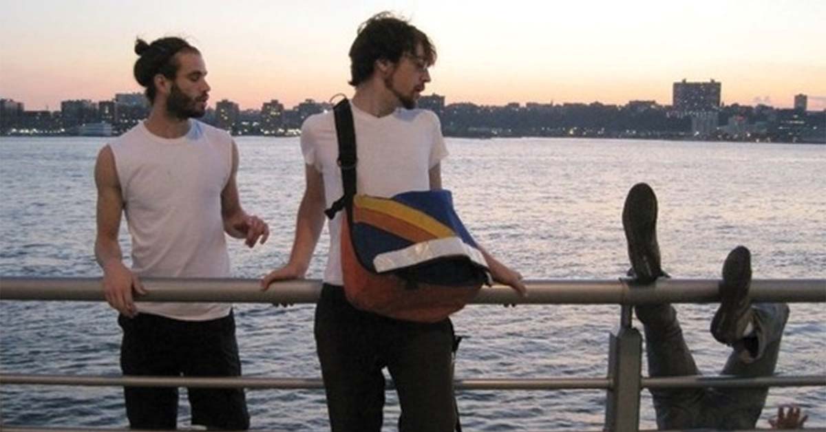 15 Poor Saps That Can’t Get Out Of Their Own Way