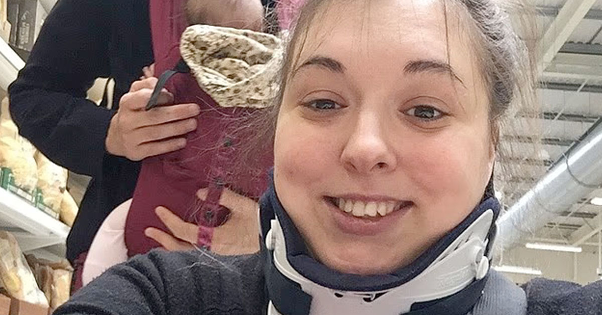 A Woman Yawned So Hard That She Broke Her Neck