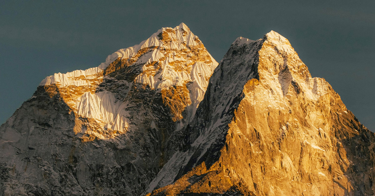 Two Hundred People Are Currently Stuck on Mount Everest