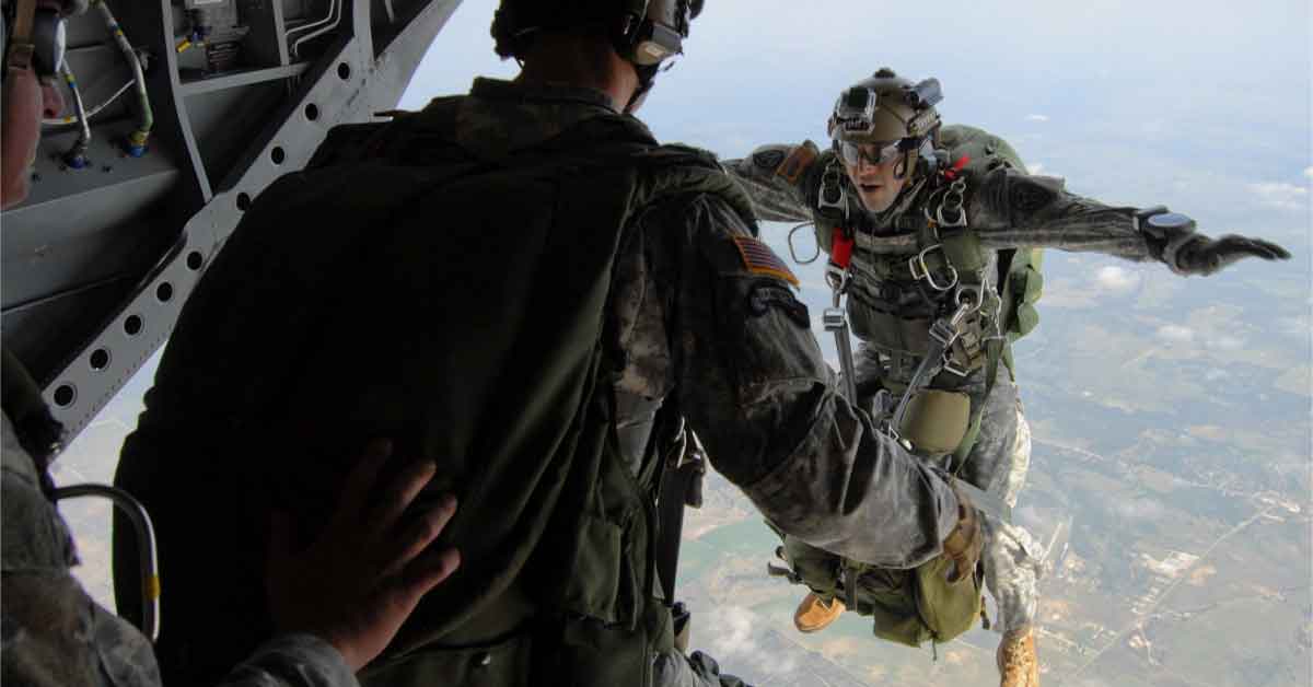 Pics Where Paratroopers Do and Prepare to Do the Thing