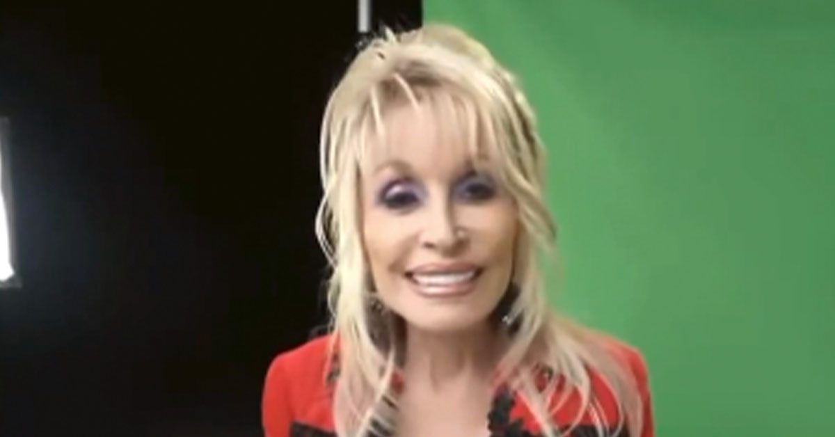 Internet Users Think Dolly Parton Has Been Replaced by an Imposter
