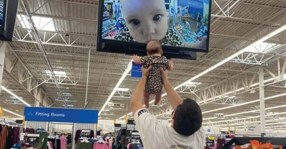 20 Wal-Mart Photos That Spark Eyebrow-Arching Wonder