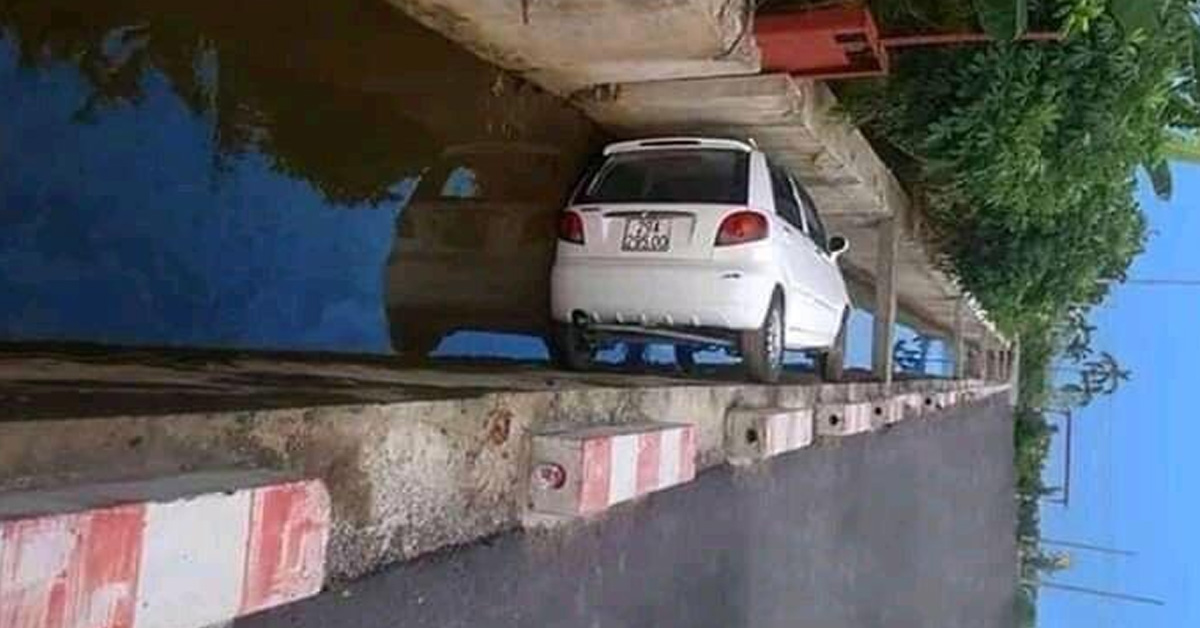 20 Photos Where It's Unclear How Gravity Works