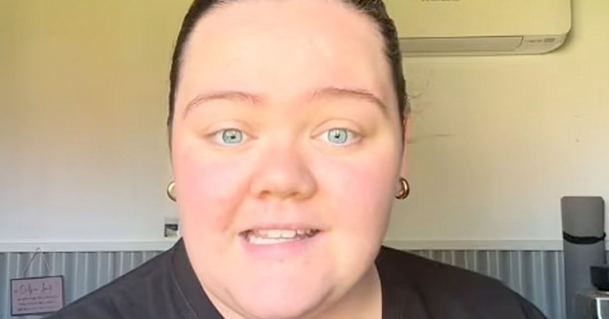 Woman Says Internet Troll Canceled Her Flight After She Accidentally Posted Her Booking Confirmation Online