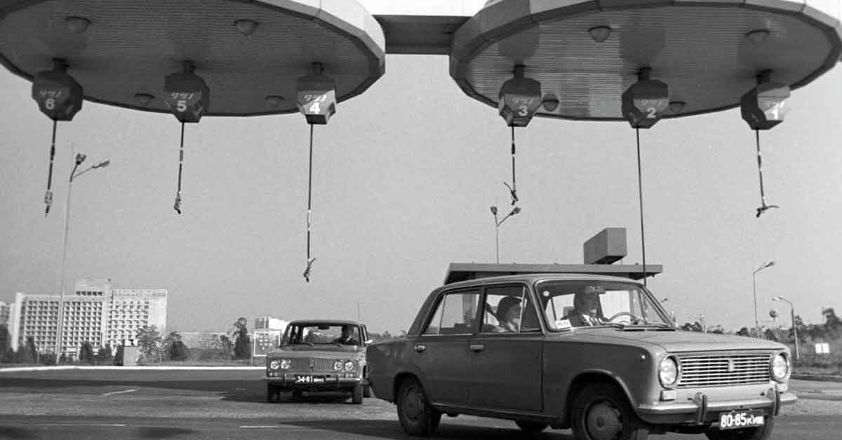 Retro Futuristic Tech Ahead of its Time