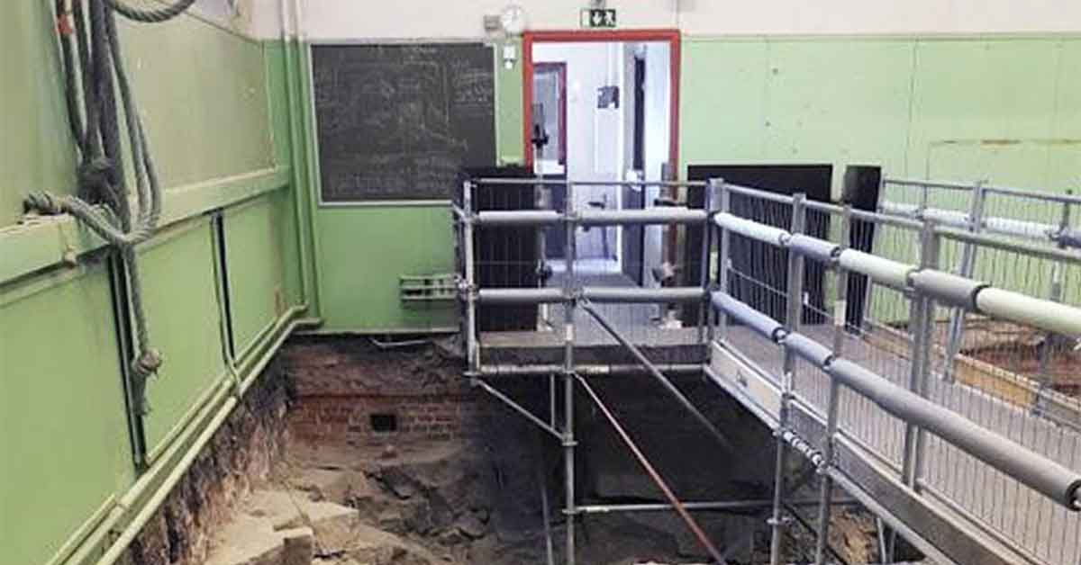 Odd and Interesting Photos Captured On School Campuses
