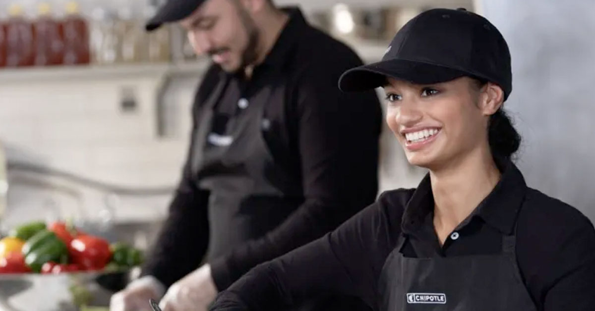 People Are Really Getting Sick of Chipotle Gaslighting Them About Burrito Sizes