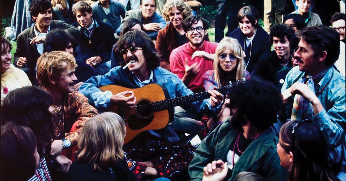 Photos Where the Summer of Love Still Looks Attractive