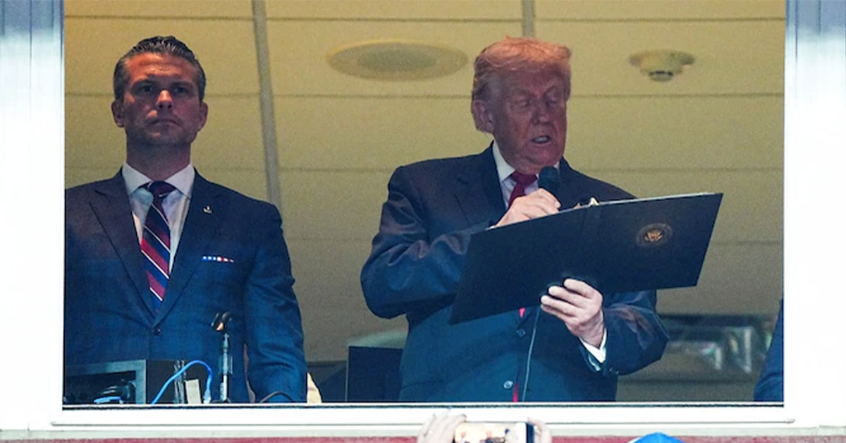 At the Commander's Game, Trump Introduced Himself as ‘State Your Name’ 