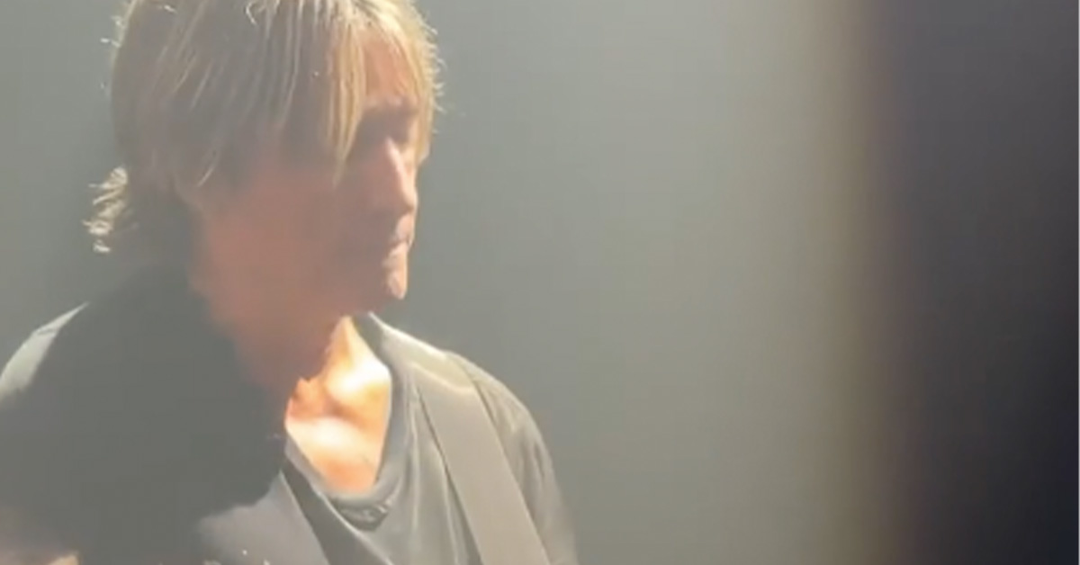 Keith Urban Played Chappell Roan’s “Pink Pony Club” at Trump’s Latest Mar-a-Lago Party