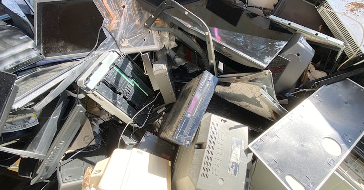 Economists Say We’re Using Our Devices Longer and That’s Bad for the Economy