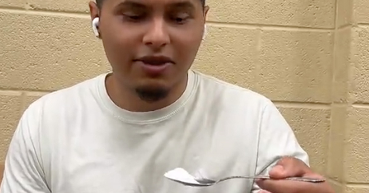 ‘Health Influencers’ Are Now Just Eating Baking Soda