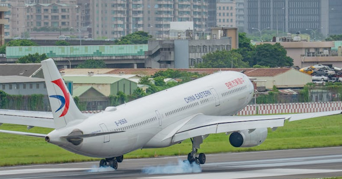 There’s a New ‘World’s Longest Flight,’ And It Takes 29 Hours to Complete