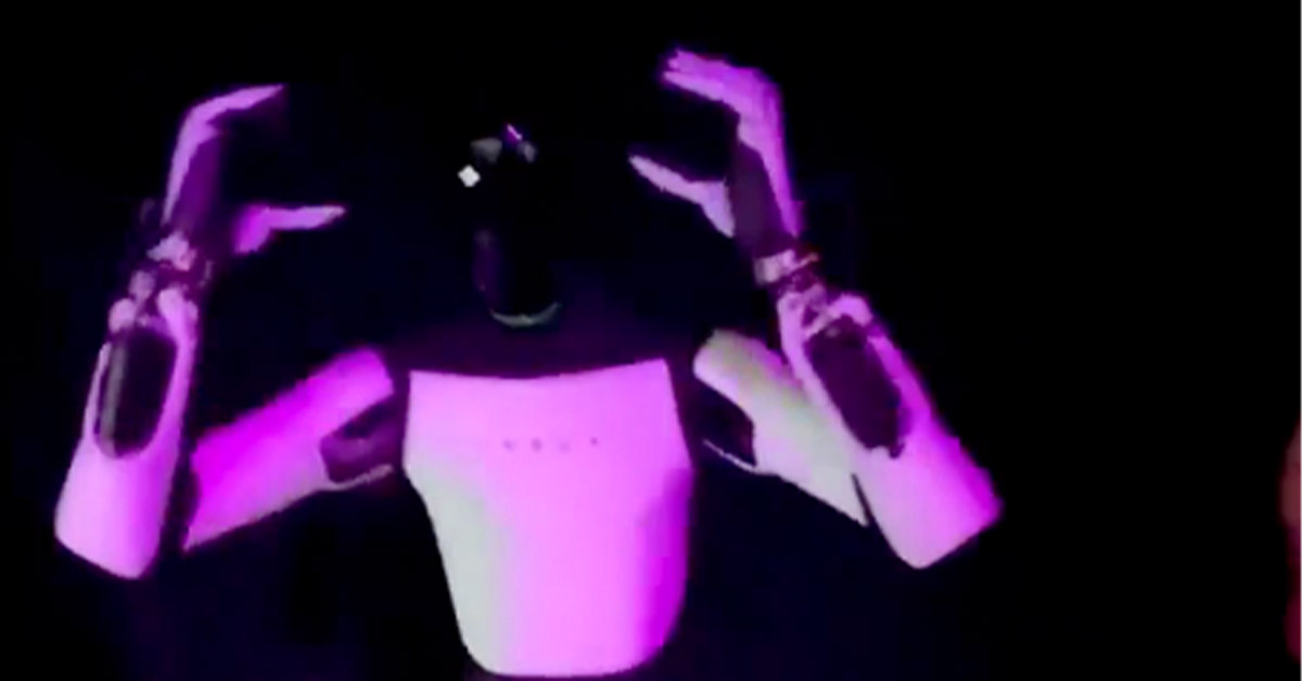 Tesla’s Optimus Robot Appears to Remove Headset Before Falling Over