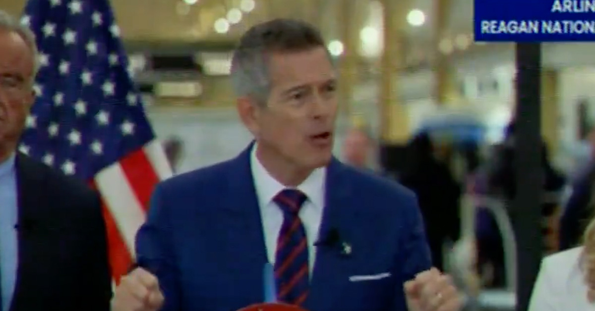 Transportation Secretary Says He Wants Pull-Up Bars in Airports