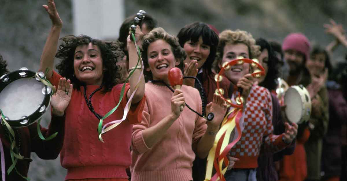 21 'Cult Photos' That Actually Look Like a Great Time