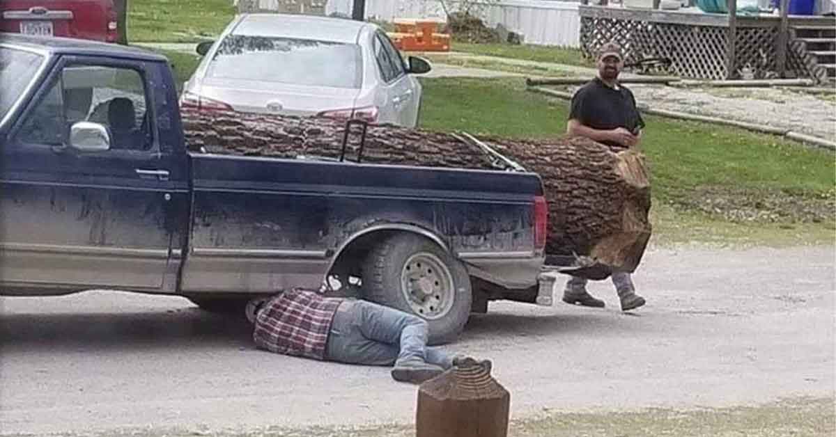 20 Photos Where Common Sense Slipped on a Banana Peel