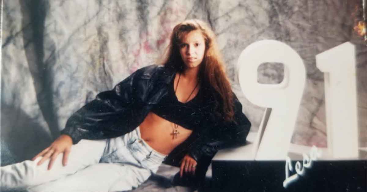'90s Senior Pics That Make Today's Kids Look Boring