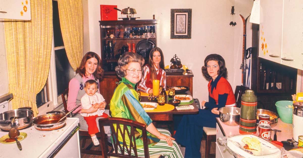 20 Photos as if You're a 1973 Time Traveler