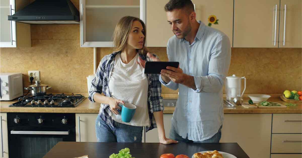 24 People Share the Straw That Ended Their Marriage