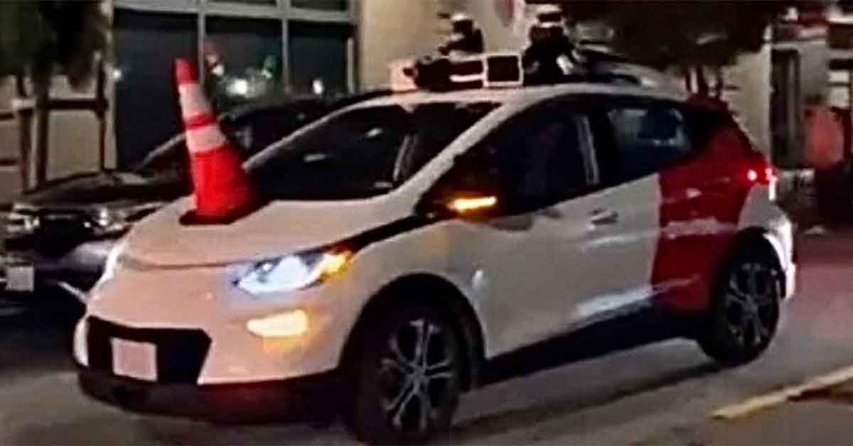 13 Times Self-Driving Cars Forgot How to Self-Drive | eBaum's World