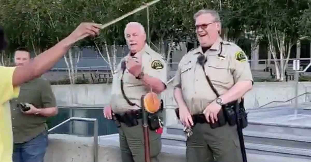 20 People Who Decided to Get Creative With Their Weaponry | eBaum's World