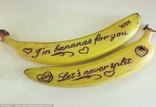 People have been sharing funny notes left by their loved ones on the web
Bored Panda has compiled the most original gestures in its hilarious album
Heartwarming words scrawled onto bananas, post-it notes and shopping lists