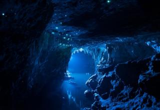 15 Trippy Photo's Of This Badass Cave.