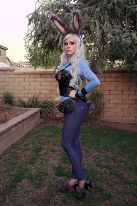 33 Examples Of Girls Who Nailed Cosplay