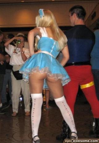 Alice In "Halloweenland"