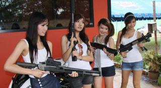 Armed and Dangerously Hawt