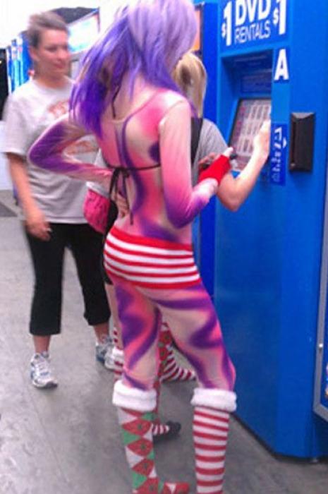 22 Slightly Unsettling Shoppers At Walmart!