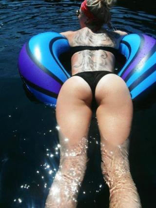 Man Your Fapping Station!