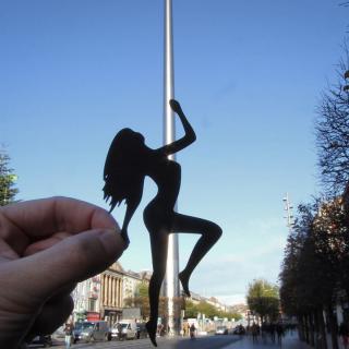 14 Paper Cut-Outs Playfully Transform Europe’s Most Famous Landmarks