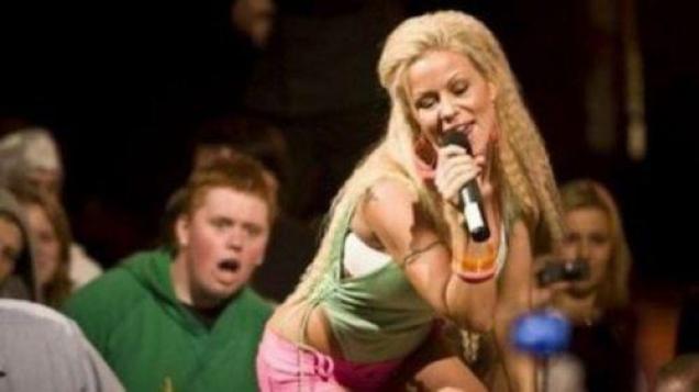 40 Times Horny Guys Stared Shamelessly!