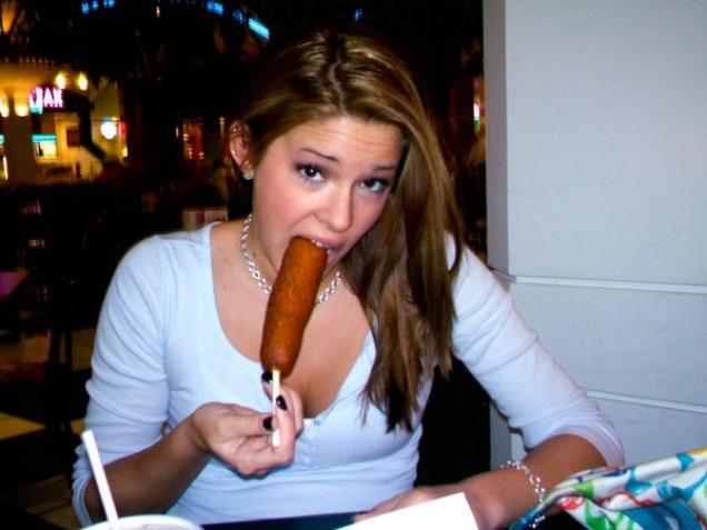 25 Girls Going Down on Hot Dogs and Ice Cream