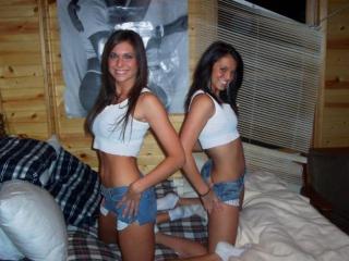 Amateur Awesomeness: Bikini Girls And Lingerie Girlfriends